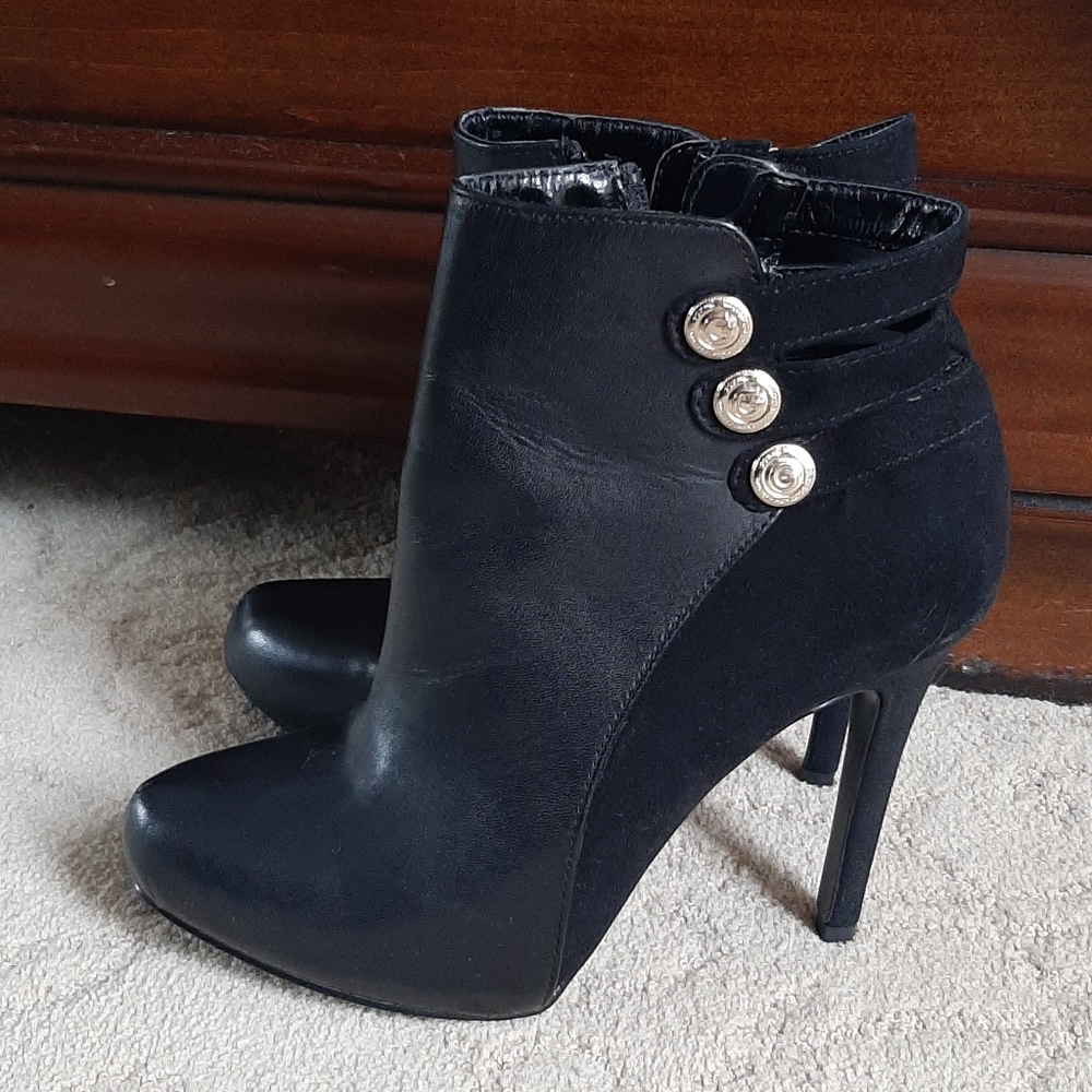 Guess booties